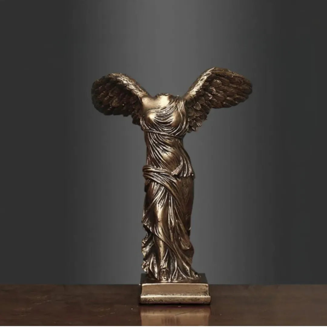 Escultura nórdica Victoria Alada - Tazzi 